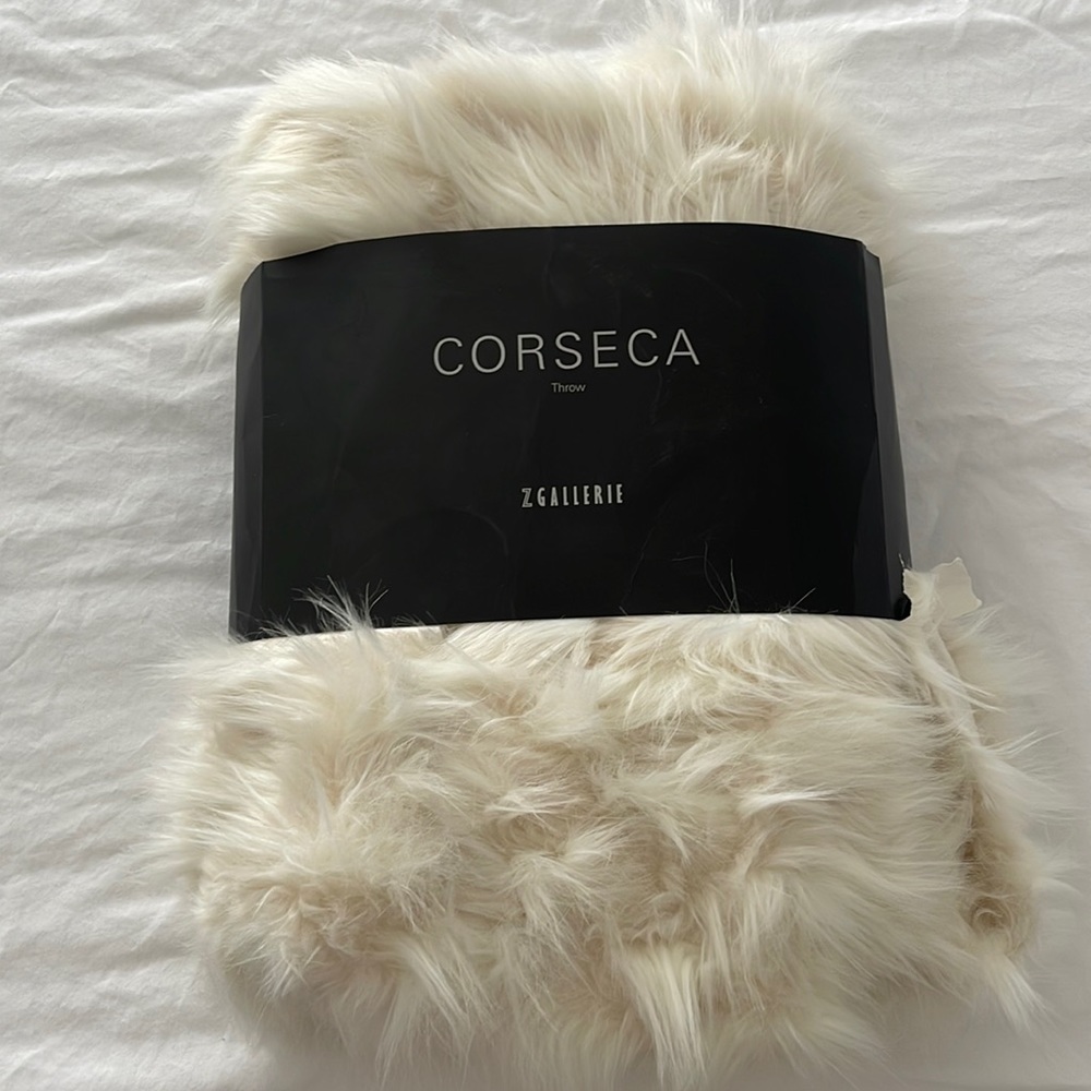 Zgallerie corseca throw - new !